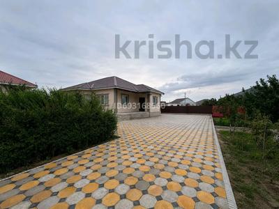 Отдельный дом · 5 комнат · 200 м² · 15 сот., мкр Томарлы, Политехнический колледж 25а — Томарлы, политехнический колледж дом 25 а за 50 млн ₸ в Атырау