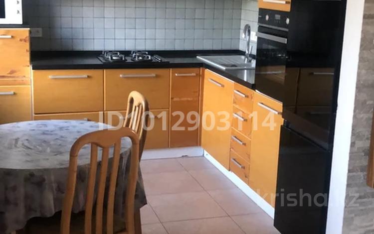 3-бөлмелі пәтер · 80 м² · 4/4 қабат, мкр Новый Город, Назарбаева, бағасы: 35 млн ₸ в Караганде, Казыбек би р-н — фото 2