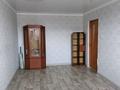 2-бөлмелі пәтер · 51.6 м² · 8/9 қабат, мкр Строитель 34, бағасы: 18 млн ₸ в Уральске — фото 2