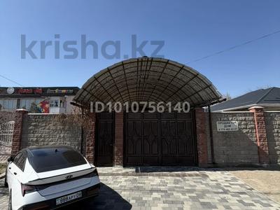 Отдельный дом · 8 комнат · 350 м² · 6 сот., Камратова 62 за 84.5 млн 〒 в Таразе