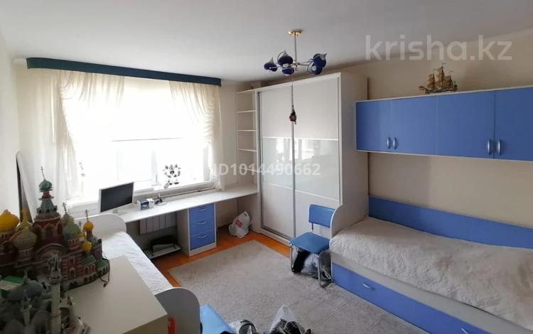 3-комнатная квартира · 104 м² · 8/9 этаж, Иманбаева 8 за 380 000 ₸ в Астане, р-н Байконур — фото 2