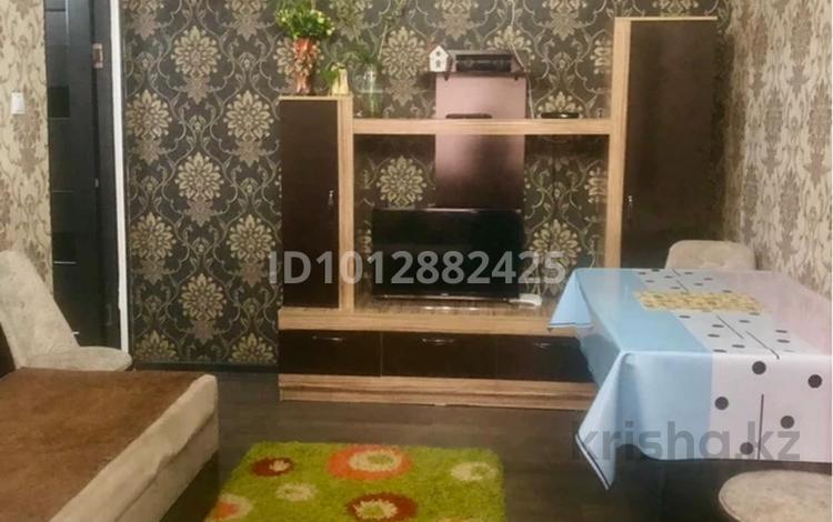 2-бөлмелі пәтер · 60 м² · 2/5 қабат, Кенесары 26 — Тойхана Акбаян, бағасы: 100 000 ₸ в Туркестане — фото 2