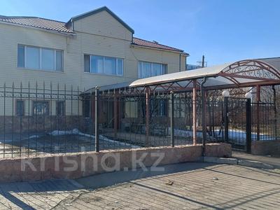 Жеке үй · 6 бөлме · 300 м² · 15 сот., Вип калашык 35, бағасы: 250 млн ₸ в Астане, Алматы р-н