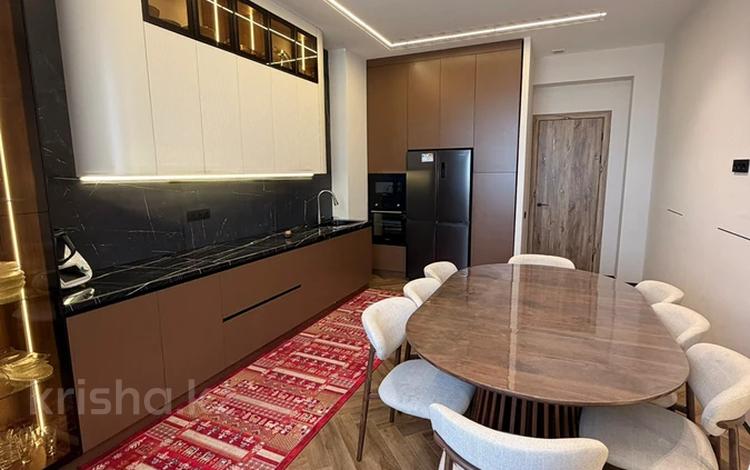 4-комнатная квартира · 159 м² · 11/11 этаж, 18 7 за 67 млн ₸ в Актау, 18-й мкр  — фото 2