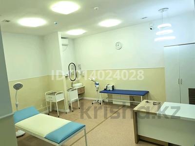 Офисы, салоны красоты, образование, кабинеты и рабочие места · 29.4 м² за 300 000 ₸ в Шымкенте, Аль-Фарабийский р-н