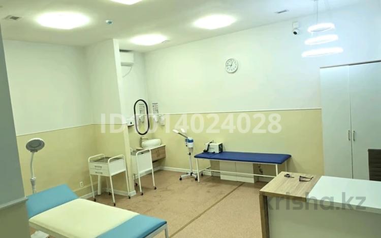 Офисы, салоны красоты, образование, кабинеты и рабочие места · 29.4 м² за 300 000 ₸ в Шымкенте, Аль-Фарабийский р-н — фото 2