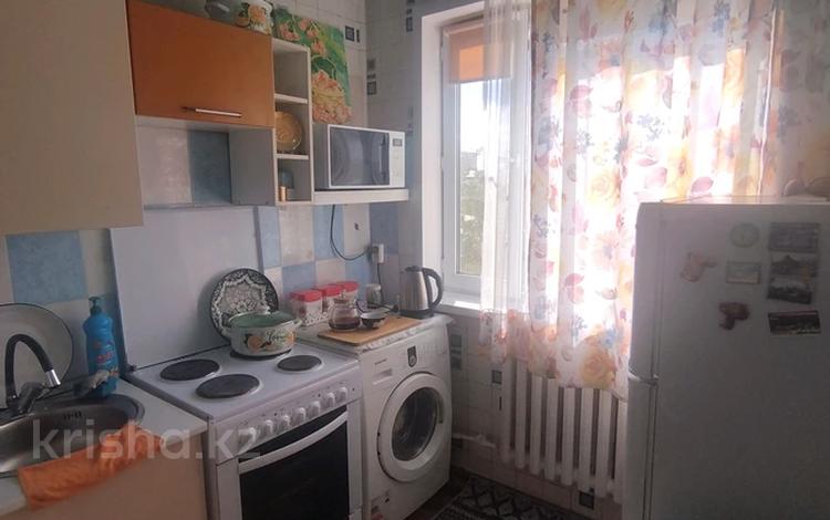 2-бөлмелі пәтер · 45 м² · 5/5 қабат, Восток-2 ш/а., Майкудук, мкр Восток-2 14, бағасы: 11 млн ₸ в Караганде, Алихана Бокейханова р-н — фото 2
