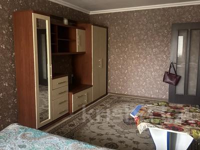 1-комнатная квартира · 46 м² · 4/5 этаж, 16-й микрорайон, 16-й микрорайон — Коктем базар за 150 000 〒 в Шымкенте, Аль-Фарабийский р-н