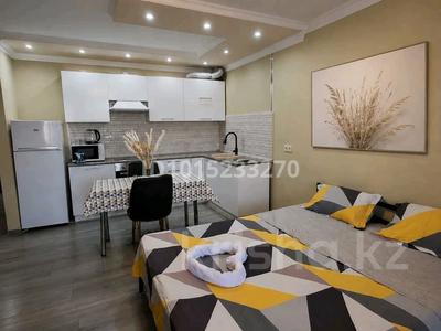 1-бөлмелі пәтер · 38 м² · 3/10 қабат, Мкр Аксай, Б. Момышулы 25, бағасы: 20 000 ₸ в Алматы, Ауэзовский р-н