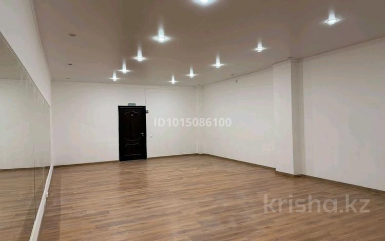 Офисы · 50 м² за 400 000 ₸ в Астане, Сарыарка р-н — фото 2