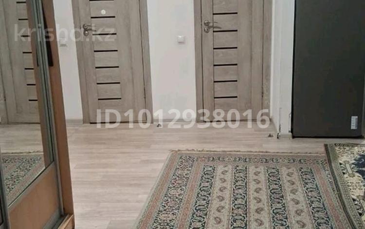 3-бөлмелі пәтер · 50 м² · 3/3 қабат, мкр Уркер, Укили Ыбырай 15 — Укили Ыбырай 15, бағасы: 23 млн ₸ в Астане, Нура р-н — фото 2