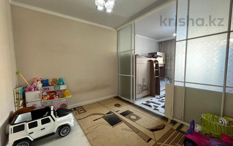 4-бөлмелі пәтер · 81.8 м² · 3/10 қабат, Бобровка, ул. Победы, бағасы: 45 млн ₸ в Семее — фото 10
