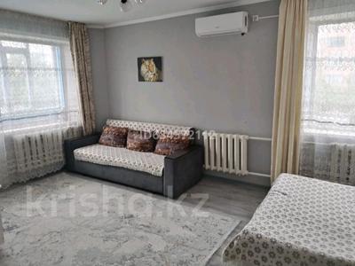 1-комнатная квартира · 30 м² · 2/5 этаж, 408квартал 17 — Бозтаева за 10 000 〒 в Семее