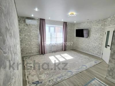 Пәтерлер в Западно-Казахстанской обл.: 1-бөлмелі пәтер · 51.3 м² · 5/9 қабат, Самал, бағасы: 17.5 млн 〒 1-бөлмелі пәтер · 51.3 м² · 5/9 қабат, Самал, бағасы: 17.5 млн 〒 в Уральске