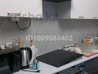 2-бөлмелі пәтер · 70 м² · 5/7 қабат, Касыма Шарипова 206/9, бағасы: 250 000 〒 в Алматы, Алатауский р-н