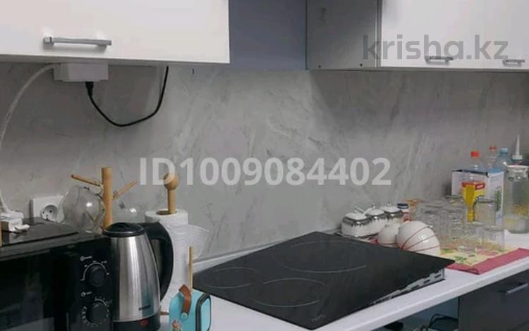 2-бөлмелі пәтер · 70 м² · 5/7 қабат, Касыма Шарипова 206/9, бағасы: 250 000 〒 в Алматы, Алатауский р-н — фото 2