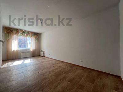 3-комнатная квартира · 69 м² · 1/5 этаж, Радищева за ~ 22.3 млн 〒 в Петропавловске