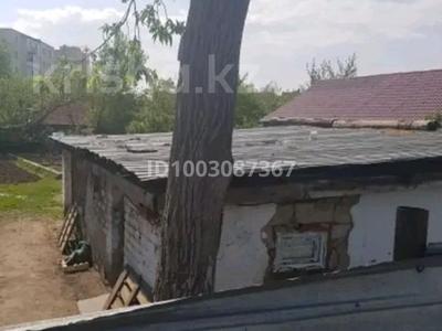 Отдельный дом · 3 комнаты · 350 м² · 10 сот., Домбыралы 12 за 39 млн ₸ в Астане, Сарыарка р-н