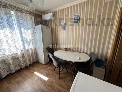 2-комнатная квартира · 53.5 м² · 10/10 этаж, мкр Юго-Восток, Мкр Гульдер 1 за 17.5 млн 〒 в Караганде, Казыбек би р-н