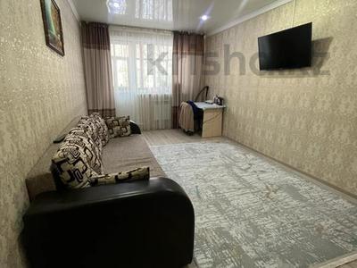 2-комнатная квартира, 46 м², 2/5 этаж, Абая — Токсан би за 15.6 млн 〒 в Петропавловске