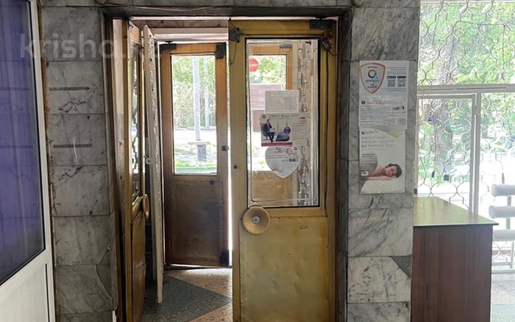 Свободное назначение, офисы, магазины и бутики, склады, медцентры и аптеки · 831.9 м² за 5 млн 〒 в Алматы — фото 2