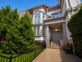 Жеке үй · 5 бөлме · 321.1 м² · 4.16 жүзд., Достык — Оспанова, бағасы: 600 млн ₸ в Алматы, Медеуский р-н — фото 2