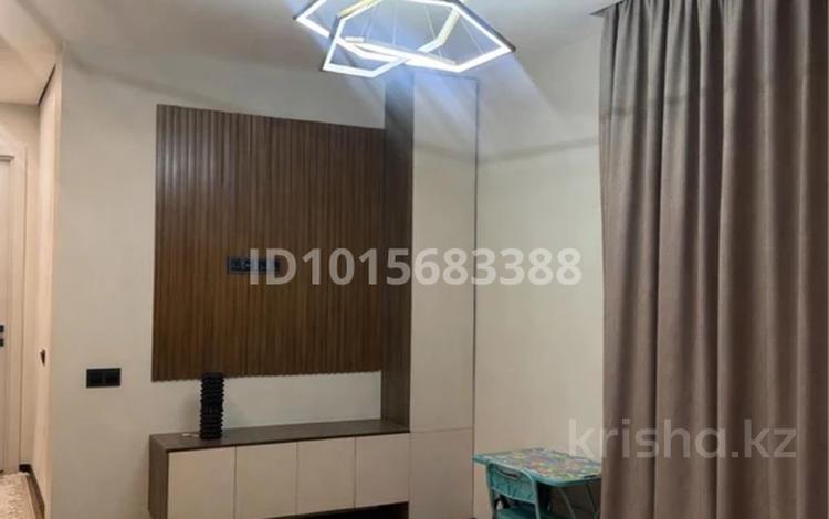 3-бөлмелі пәтер · 82 м² · 3/17 қабат, Утепова 31, бағасы: 80 млн ₸ в Алматы, Бостандыкский р-н — фото 2