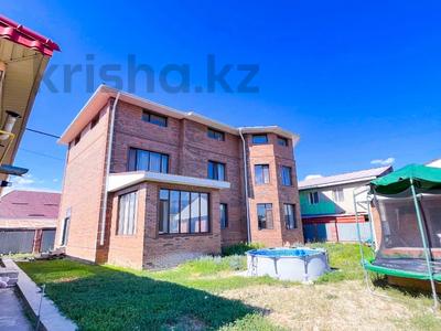 Отдельный дом · 8 комнат · 546 м² · 10 сот., Халитова 16 за 150 млн 〒 в Талдыкоргане