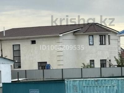 Отдельный дом · 6 комнат · 241 м² · 15 сот., Қызылқұм 5 — Мкр.Наурыз.Вторая Улица за рестораном Ер-Али на повороте в Махамбет за 60 млн ₸ в 