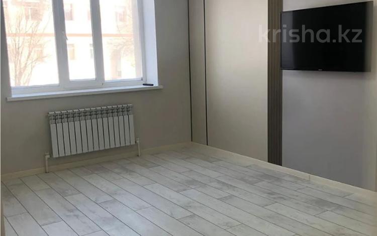 2-комнатная квартира · 42.5 м² · 1/6 этаж, Майкудук, мкр Голубые пруды за 21 млн ₸ в Караганде, Алихана Бокейханова р-н — фото 2