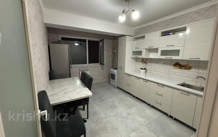 2-бөлмелі пәтер · 58 м² · 7/10 қабат, мкр Шугыла 10 к1-16, бағасы: 29 млн ₸ в Алматы, Наурызбайский р-н — фото 2