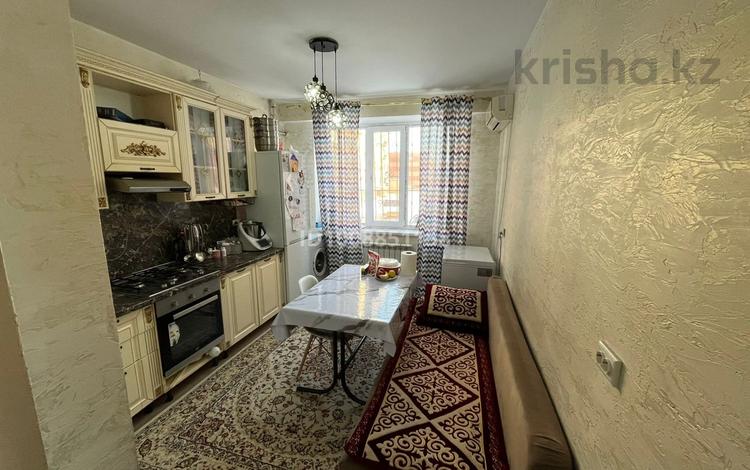 1-комнатная квартира · 45 м² · 1/9 этаж, мкр Нурсая 115 за 150 000 ₸ в Атырау — фото 2