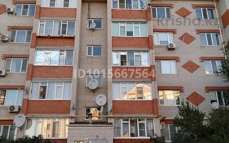 3-бөлмелі пәтер · 95 м² · 5/5 қабат, Братьев Жубановых 15, бағасы: 28 млн ₸ в Хромтау — фото 2