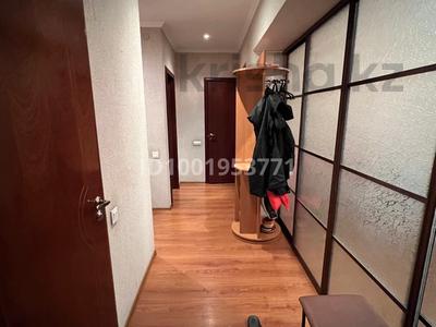 4-бөлмелі пәтер · 90 м² · 4/5 қабат, мкр Самал-2 2, бағасы: 700 000 〒 в Алматы, Медеуский р-н
