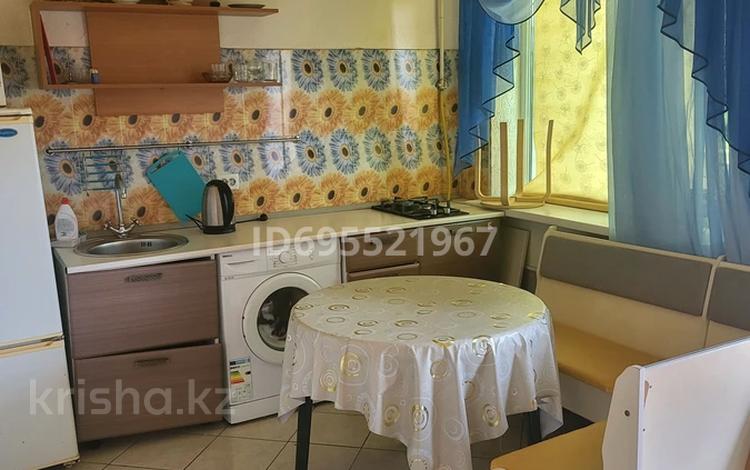 1-комнатная квартира · 38 м² · 3/4 этаж, 1-й мкр 27 за 8 000 ₸ в Актау — фото 2