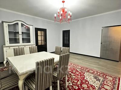 5-бөлмелі пәтер · 160 м² · 4/15 қабат, Зенкова 59, бағасы: 200 млн ₸ в Алматы, Медеуский р-н