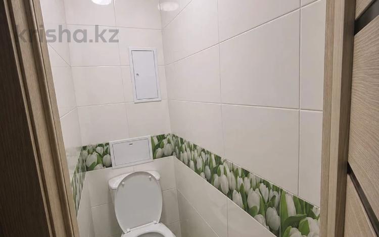 3-бөлмелі пәтер · 63 м² · 5/5 қабат, Майкудук, 17й микрорайон, бағасы: 17 млн ₸ в Караганде, Алихана Бокейханова р-н — фото 3