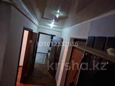 2-бөлмелі пәтер · 44 м² · 1/5 қабат, ул. Курмангазы 104, бағасы: 150 000 〒 в Уральске