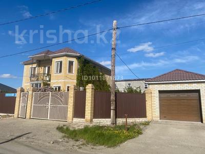 Отдельный дом · 5 комнат · 180 м² · 8 сот., ул. Джамбула Джабаева 22 за 85 млн ₸ в Атырау, мкр Авангард-2