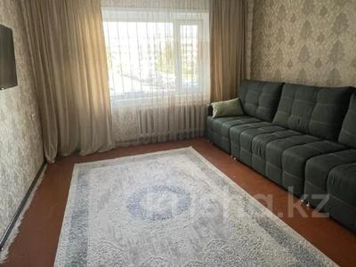3-бөлмелі пәтер · 64 м² · 1/6 қабат, Камзина 28, бағасы: 14 млн ₸ в Аксу