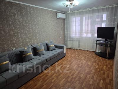 Аренда квартир в Шымкенте: 2-комнатная квартира · 48 м² · 4/5 этаж · помесячно, 16-й микрорайон, 16-й микрорайон 38 за 150 000 〒 2-комнатная квартира · 48 м² · 4/5 этаж · помесячно, 16-й микрорайон, 16-й микрорайон 38 за 150 000 〒 в Шымкенте, Аль-Фарабийский р-н
