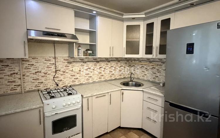 2-комнатная квартира · 63 м² · 2/5 этаж, мкр Кунаева 62 за 180 000 ₸ в Уральске — фото 2