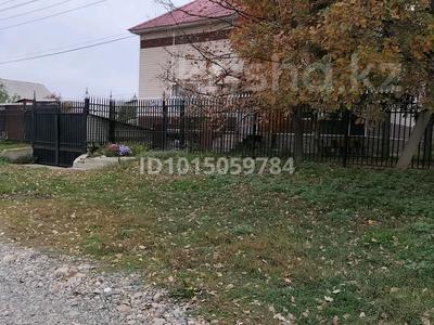 Отдельный дом · 6 комнат · 300 м² · 10 сот., Тенистая за 85 млн ₸ в Усть-Каменогорске