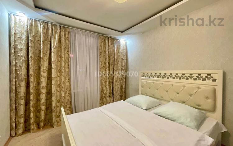3-комнатная квартира · 87 м², Абая 108 — Универмаг за 25 000 ₸ в Уральске — фото 7