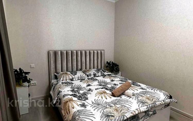 3-бөлмелі пәтер · 95 м² · 8/9 қабат, Самал -1 8, бағасы: 40 000 ₸ в Алматы, Медеуский р-н — фото 2