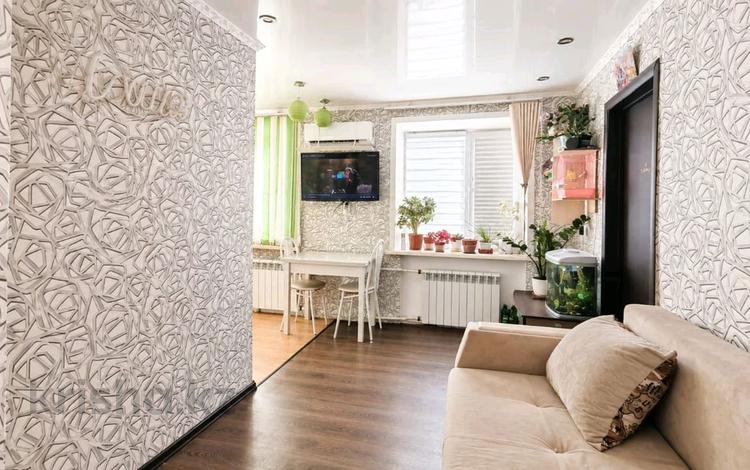 3-бөлмелі пәтер · 51 м² · 5/5 қабат, проспект Абая 70, бағасы: 8.8 млн ₸ в Шахтинске — фото 2