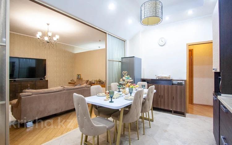 4-бөлмелі пәтер · 184 м² · 6/17 қабат, мкр Самал-3, Аль-Фараби 25, бағасы: 230 млн ₸ в Алматы, Медеуский р-н — фото 2