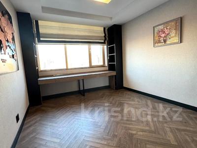 3-бөлмелі пәтер · 92 м² · 9/18 қабат, Кошкарбаева, бағасы: 84 млн ₸ в Астане, Сарайшык р-н
