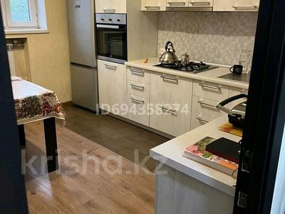 2-бөлмелі пәтер, 60 м², 5/9 қабат ай сайын, Розыбакиева 145 — Пересечение улиц Розыбакиева и Басенова, бағасы: 320 000 〒 в Алматы, Бостандыкский р-н