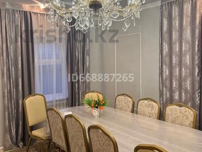 Дом · 4 комнаты · 100 м², улица Бухар Жырау за 55 000 ₸ в Павлодаре